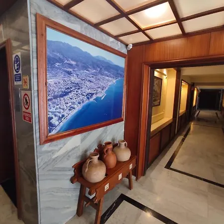 En Primera Linea De Playa A - Centro * Marbella